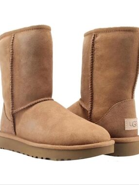 UGG Classic Short Boot in Chestnut Suede